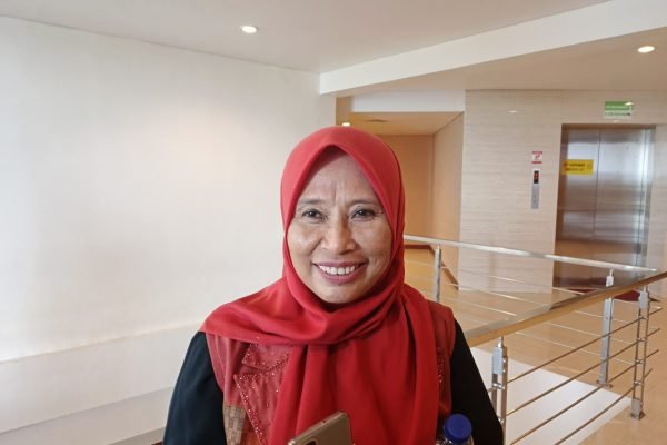 Kepala Dinas Sosial NTB, Nunung Triningsih. (foto kicknews.today/wn)