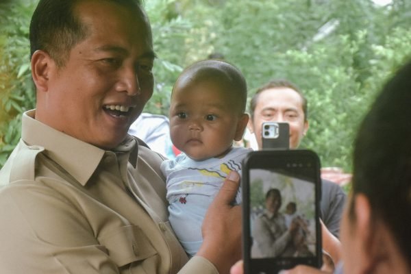 Gubernur NTB Dr H Lalu Muhamad Iqbal (foto kicknews.today/ist)