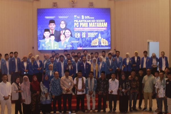 Pelantikan Pengurus Cabang PMII Kita Mataram. (Foto. kicknews.today/Ist)