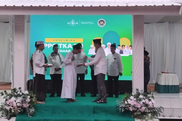 Peresmian Satuan Pelayanan Pemenuhan Gizi (SPPG) tahap ke-4 di Nusa Tenggara Barat (NTB) resmi digelar di Halaman Pondok Pesantren Darul Qur'an, Bengkel, Kabupaten Lombok Barat (foto kicknews.today/adpim)