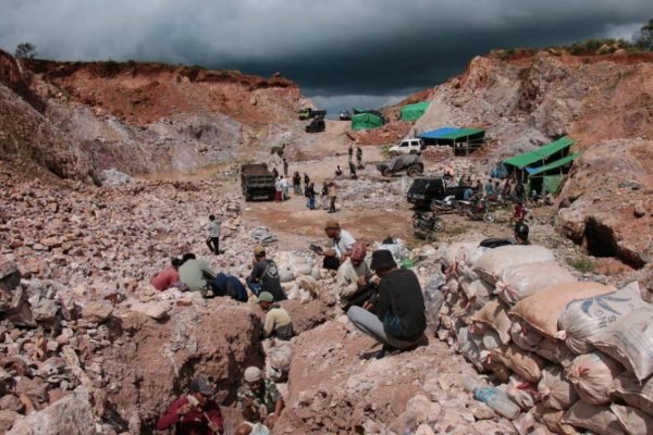 Salah satu tambang di wilayah Nusa Tenggara Barat. (foto kicknews.today/ist)