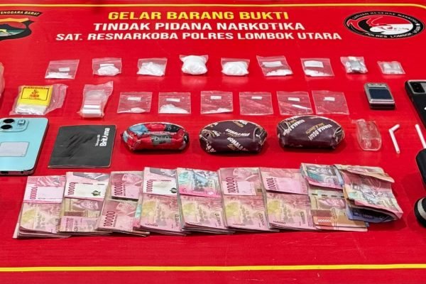 Barang Bukti Narkoba jenis Sabu yang berhasil diamankan Petugas. (Foto. kicknews.today/ Ist)