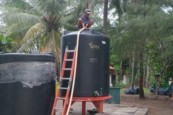 Penampungan Air Bersih yang ada di Villa Natilus, Gili Meno. (Foto. kicknews.today/Ist)
