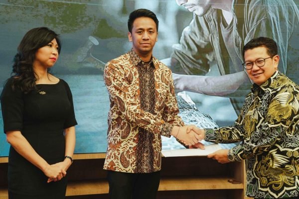 RM. Gusthilantika Marrel Suryokusumo (tengah) saat dipilih menjadi Komisaris Utama MGPA. (Foto. kicknews.today/Ist)