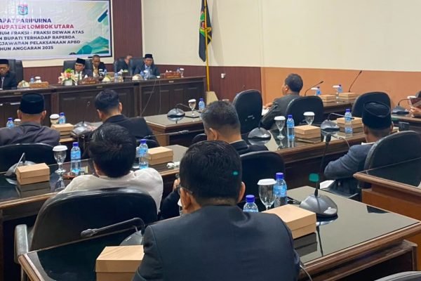 Rapat Paripurna Pandangan Fraksi Dewan Atas Penjelasan Bupati atas Raperda Pertanggungjawaban Pelaksanaan APBD tahun anggaran 2025. (Foto. kicknews.today/Anggi)