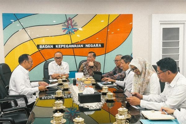 Konsolidasi bersama BKN Republik Indonesia di Kantor BKN, Jakarta, Rabu (1/7/2026). Pertemuan dipimpin Kepala BKN RI, Prof. Dr. Zudan Arif Fakrulloh, itu dihadiri Gubernur NTB bersama jajaran pimpinan Pemerintah Provinsi NTB (foto kicknews.today/adpim)
