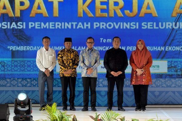 Rapat Kerja dan Musyawarah Nasional Luar Biasa APPSI tahun 2026 yang dibuka Wakil Menteri Dalam Negeri Bima Arya Sugiarto di Hotel Aruna Senggigi, Kabupaten Lombok Barat. (Foto kicknews.today/adpim)