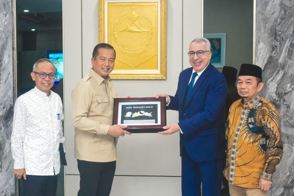 Pertemuan Gubernur NTB Dr H Lalu Muhamad Iqbal dengan pemerintah kerajaan Maroko (poto kicknews.today/adpim)