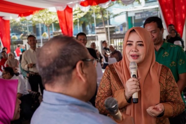 Wakil Gubernur NTB, Hj. Indah Dhamayanti Putri, saat menghadiri tasyakuran Harkopnas ke-79 tingkat Provinsi NTB di Kantor Dinas Koperasi dan UKM Provinsi NTB, Jumat 31/7 (foto kicknews.today/adpim)