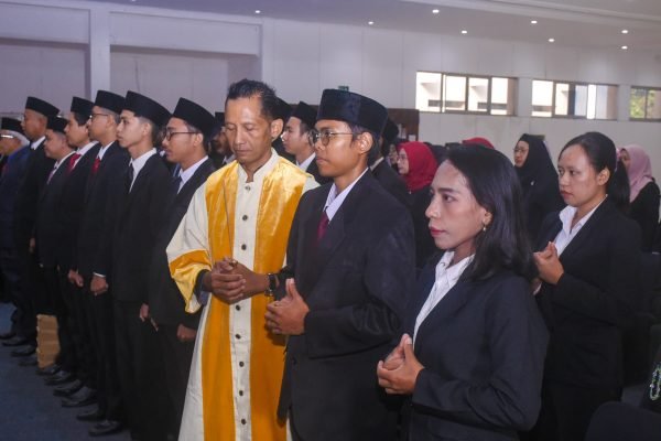 118 Pejabat Fungsional di lingkungan Pemerintah Provinsi NTB dilantik, Jumat (31/7/2027). (foto kicknews.today/adpim)