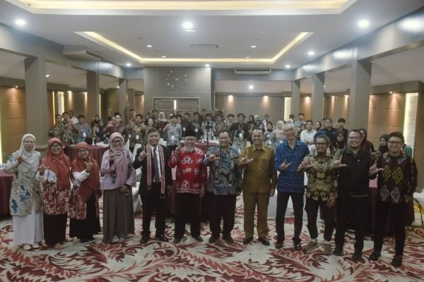 SENASTIF 2026 bertema "Inovasi Digital dan Kecerdasan Buatan untuk Mempercepat Transformasi Digital Nasional", yang diselenggarakan Fakultas Teknik Universitas Muhammadiyah Mataram di Hotel Lombok Garden, Senin 3/8 (foto kicknews.today/adpim)