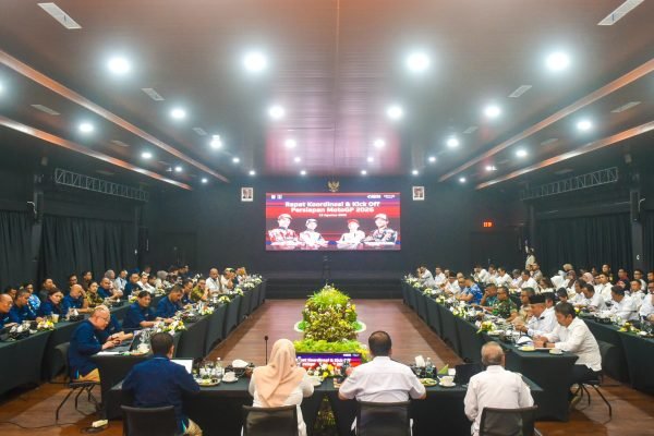 Rapat koordinasi dan kick off yang berlangsung di Lantai 6 Bank NTB Syariah, Rabu 12/8 (foto kicknews.today/adpim)