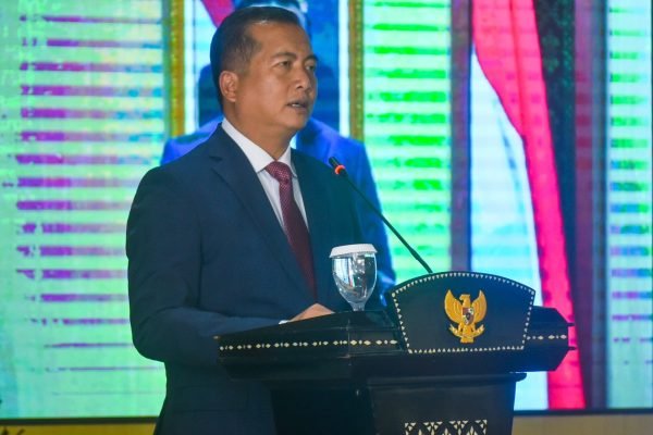 Gubernur NTB Dr H Lalu Muhamad Iqbal (foto kicknews.today/adpim)