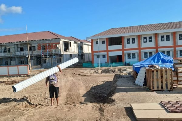 Nampak pembangunan Sekolah Rakyat Pertama NTB yang berada di Lombok Utara. (Foto. kicknews.todayist)