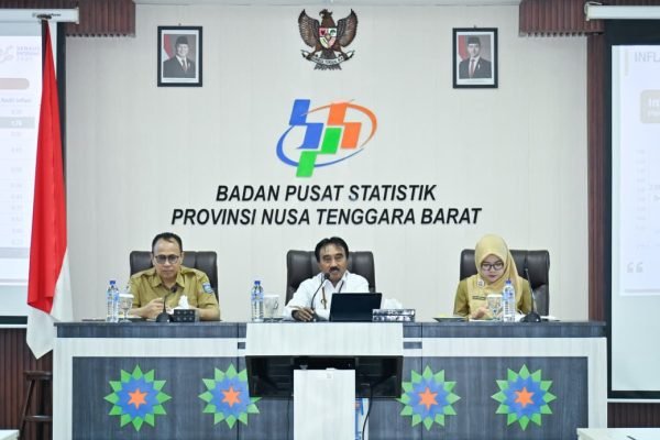 Badan pusat statistik merilis Berita Resmi Statistik di Aula Tambora BPS NTB, Selasa 1/9 (foto kicknews.today/adpim)