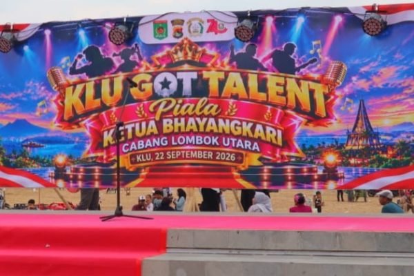 Banner KLU Got Talent yang ada di Alun Alun Tanjung. (Foto. kicknews.today/Ist)