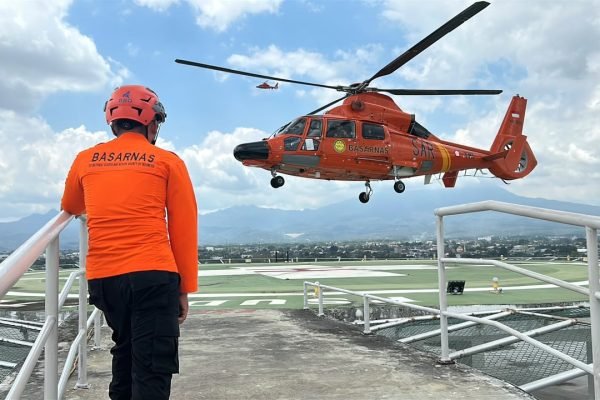 Helikopter Basarnas siaga di Sirkuit Mandalika jelang MotoGP 2026.