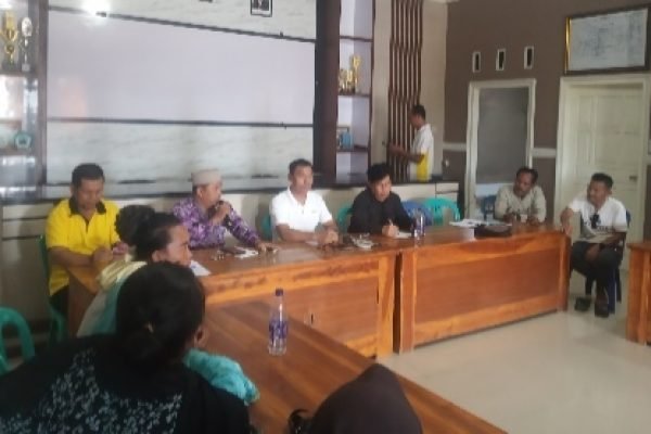 Saat hearing dilakukan oleh warga Ketapang Pringgabaya