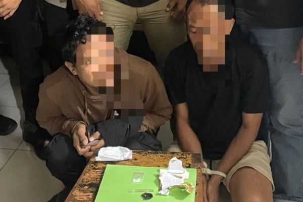 Ketahuan bawa sabu, dua pria pembesuk tahanan di Polres Bima Kota diamankan.