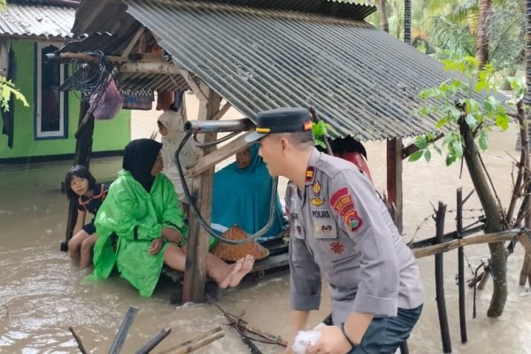 Banjir rendam tiga desa di Kecamatan Pujut Lombok Tengah.