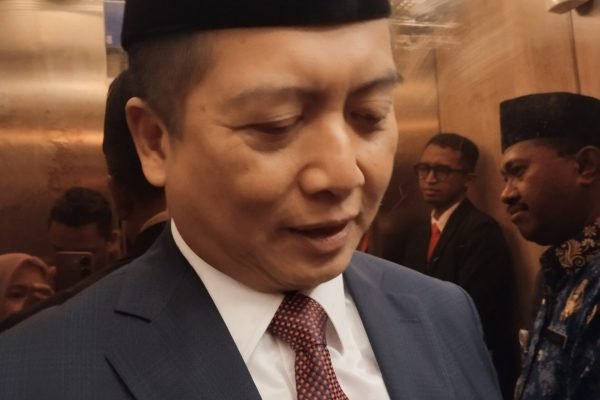 Gubernur NTB Drs. H lalu Muhamad Iqbal (foto kicknews.today/wn)