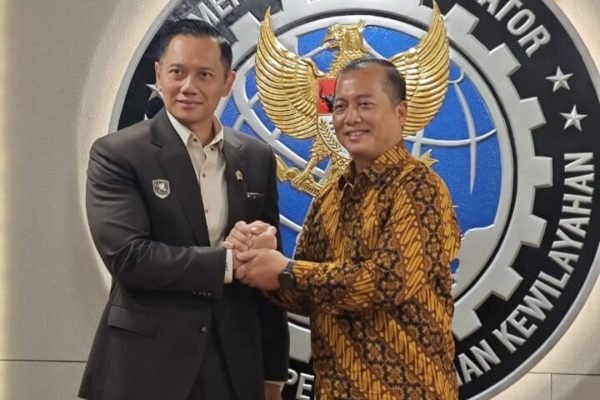 Menko AHY dan Gubernur NTB Lalu Muhammad Iqbal saat jumpa di jakarta (Foto kicknews.today/ist)