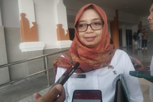 Plt Kepala Disnakertrans NTB, Baiq Nelly Yuniarti (foto kicknews.today/Wina)