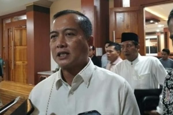 Gubernur NTB Drs. H Lalu Muhammad Iqbal. (foto ist)