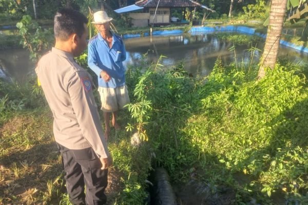 Polisi olah TKP penemuan mayat di Lombok Tengah.