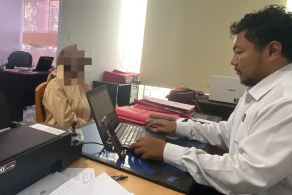 IRT pelaku buang bayi diperiksa polisi.