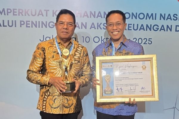 Bupati Lombok Timur, H, Haerul Warisin dan Sekda Lombok Timur, H.M Juaini Taofik, foto: Dok. Pemda Lotim