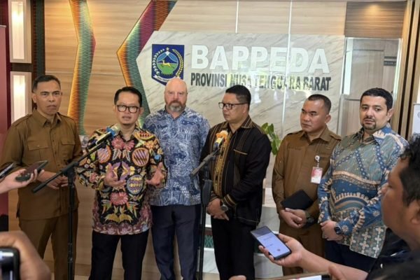 Pemprov NTB bersama Kementerian PPN/Bappenas RI, Pemerintah Australia melalui program SKALA, dan UNDP Indonesia secara resmi meluncurkan Studi Analisis Dampak Kenaikan Muka Air Laut di Provinsi NTB (foto kicknews.today/ist)