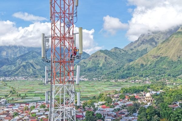 Ilustrasi pemancar jaringan.