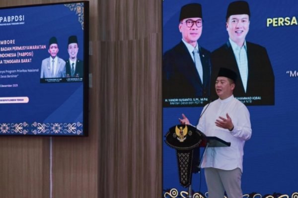 Gubernur NTB Dr H Lalu Muhamad Iqbal (foto kicknews.today/adpim)