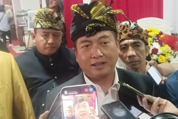 Gubernur NTB Dr H Lalu Muhamad Iqbal (foto kicknews.today/wn)