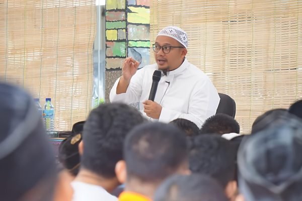 Kegiatan kajian islami bertema mendalami kalimat syahadat di Lapas Selong Lombok Timur. Foto. Humas Lapas