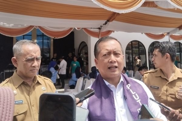 Gubernur NTB Dr H Lalu Muhamad Iqbal. (foto kicknews.today/wn)