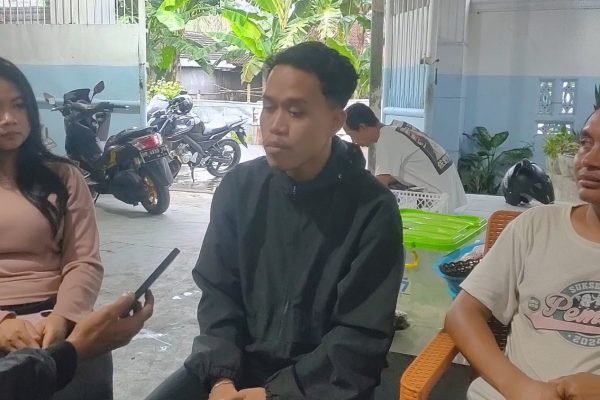 Kepala SPPG beserta pengelola dapur MBG Paok Pampang Lombok Timur. Foto. Ist