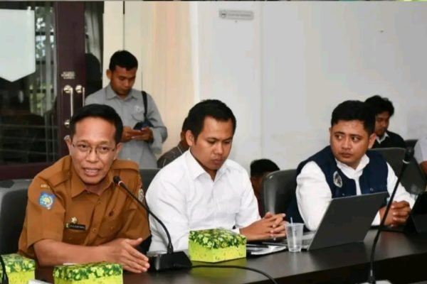 Rapat evaluasi program MBG yang sudah genap setahun. Foto. Dok. Pemda