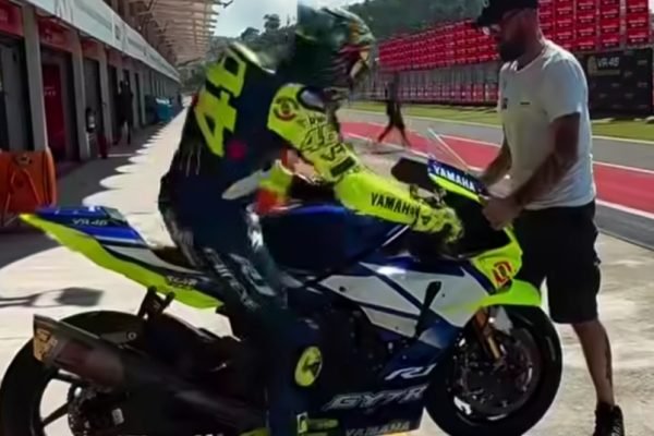 Valentino rossi Jajal sirkuit Mandalika untuk pertama kalinya (foto kicknews.today/dok themandalikagp)