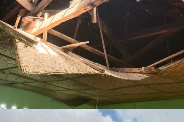 Kondisi atap SD 4 Pandan Wangi Lombok Timur. Foto. Ist