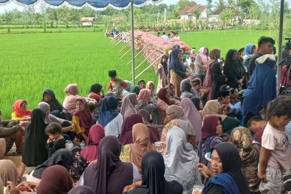 Saat roah adat dilakukan. Foto. Ist