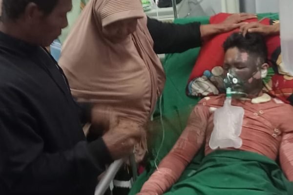 Korban saat dirawat intensif.