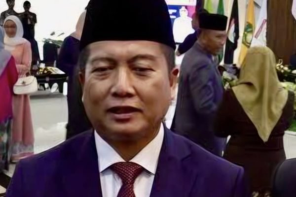 Gubernur NTB Dr H Lalu Muhamad Iqbal (foto kicknews.today/ist)