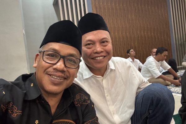 Tauhid Rifai (kiri) dan Riduan Mas'ud (Kanan). Foto. Ist