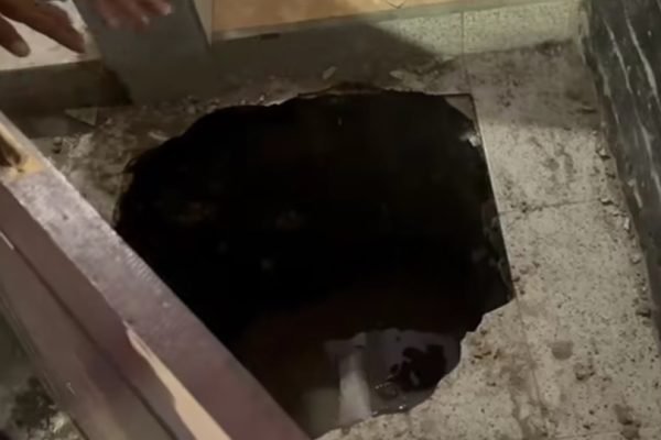 Kondisi terkini rumah Iswandi warga Desa Beleka Lombok Barat. (foto kicknews.today/wn)