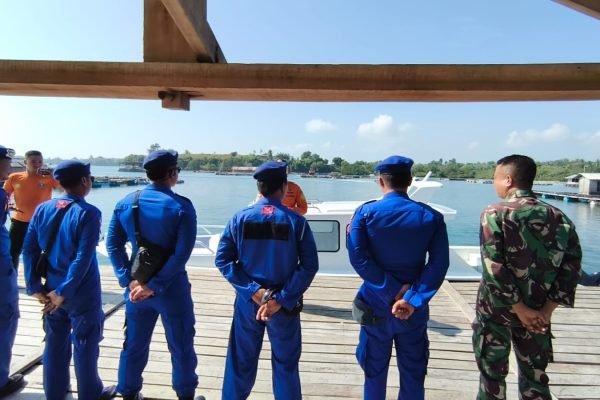 Apel gabungan TNI/Porli dengan TIM SAR tanda penghentian pencarian korban terseret arus di Jerowaru Lombok Timur. Foto. Ist