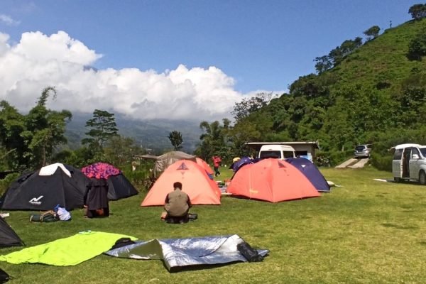 Suasana liburan wisawatan di Sembalun Camper Lombok Timur. Foto. Ist