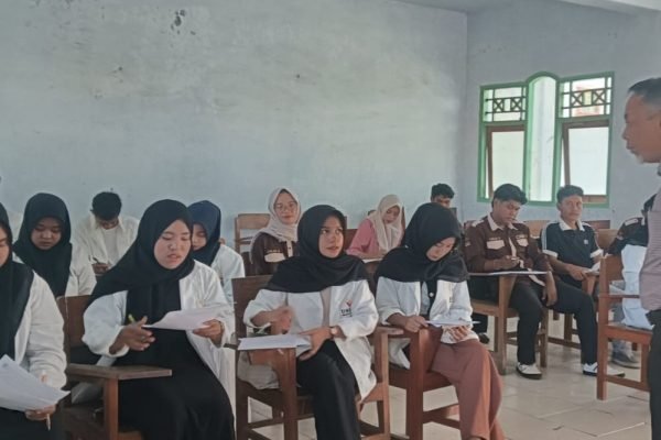 Kegiatan UTS mahasiswa UNSWA Bima. Foto: Ist