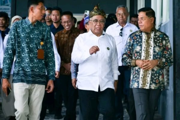 Ketua Baznas RI kunjungi perencanaan rumah sehat baznas bersama Bupati Lombok Timur dan rombongan. Foto. Dok. Pemda